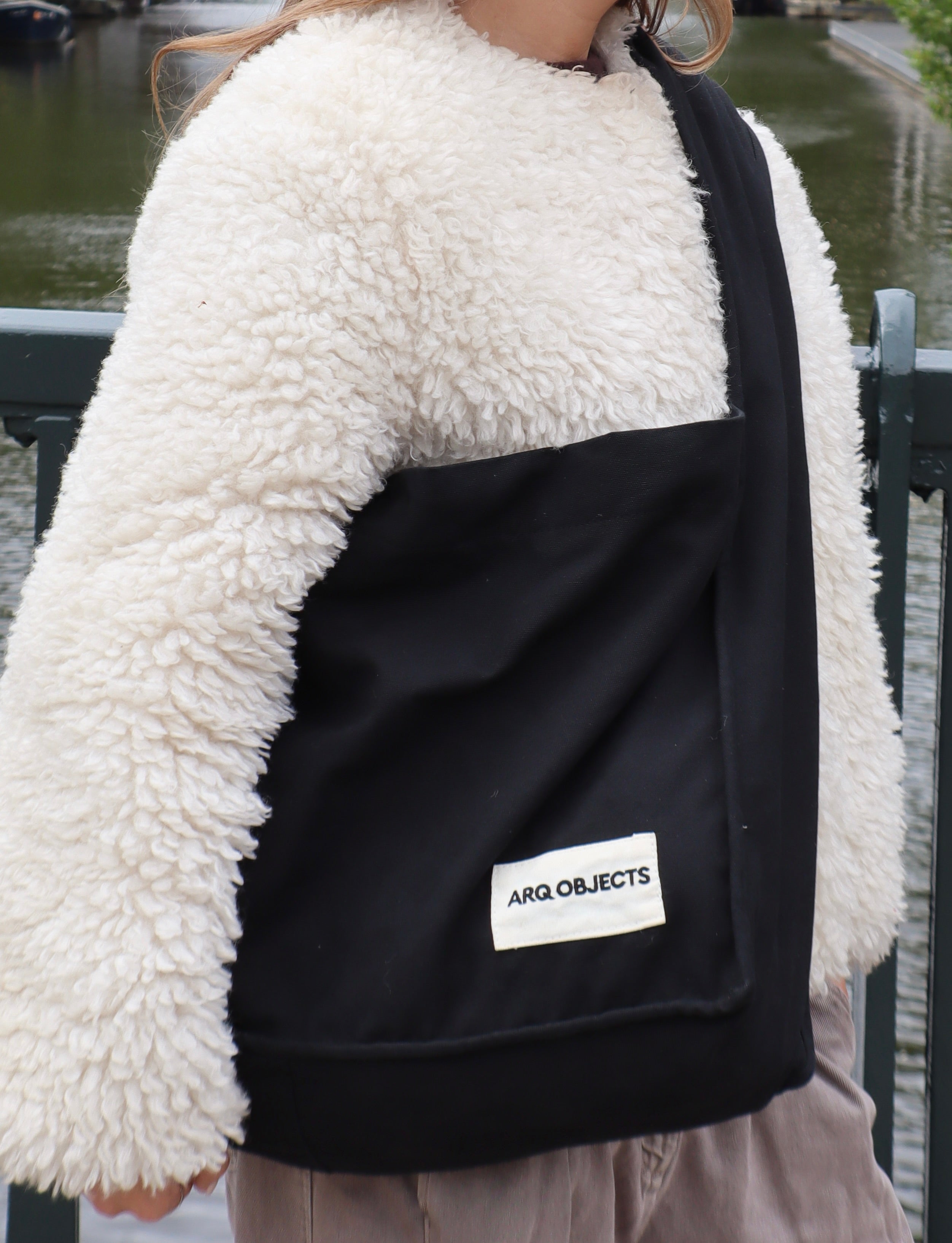 ARQ Crossbody — Black