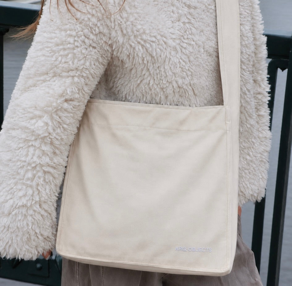 ARQ Crossbody Small — Off White
